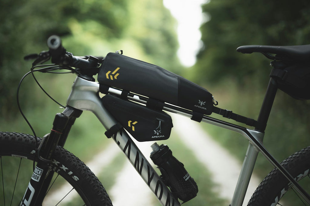 APIDURA BACKCOUNTRY LONG TOP TUBE PACK (1.8L) 3