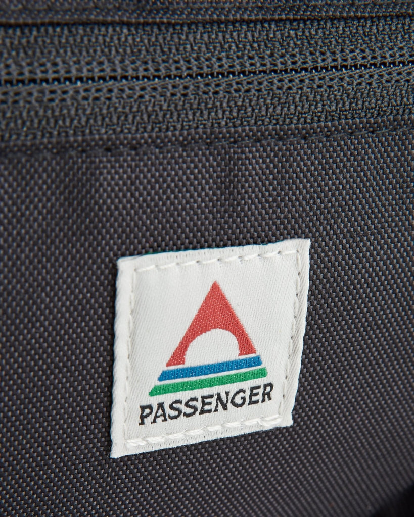 PASSENGER Boondocker Hip Pack details